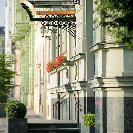 Mamaison Hotel Riverside Prague Exterior photo The Old Town of Poznań