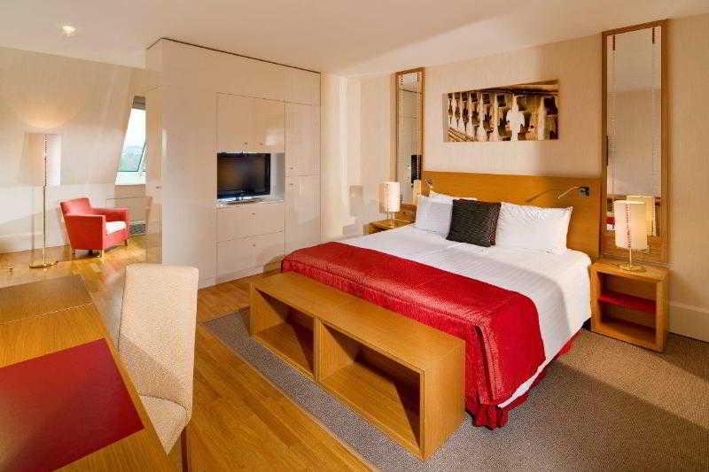 Mamaison Hotel Riverside Prague Exterior photo A bedroom at the hotel