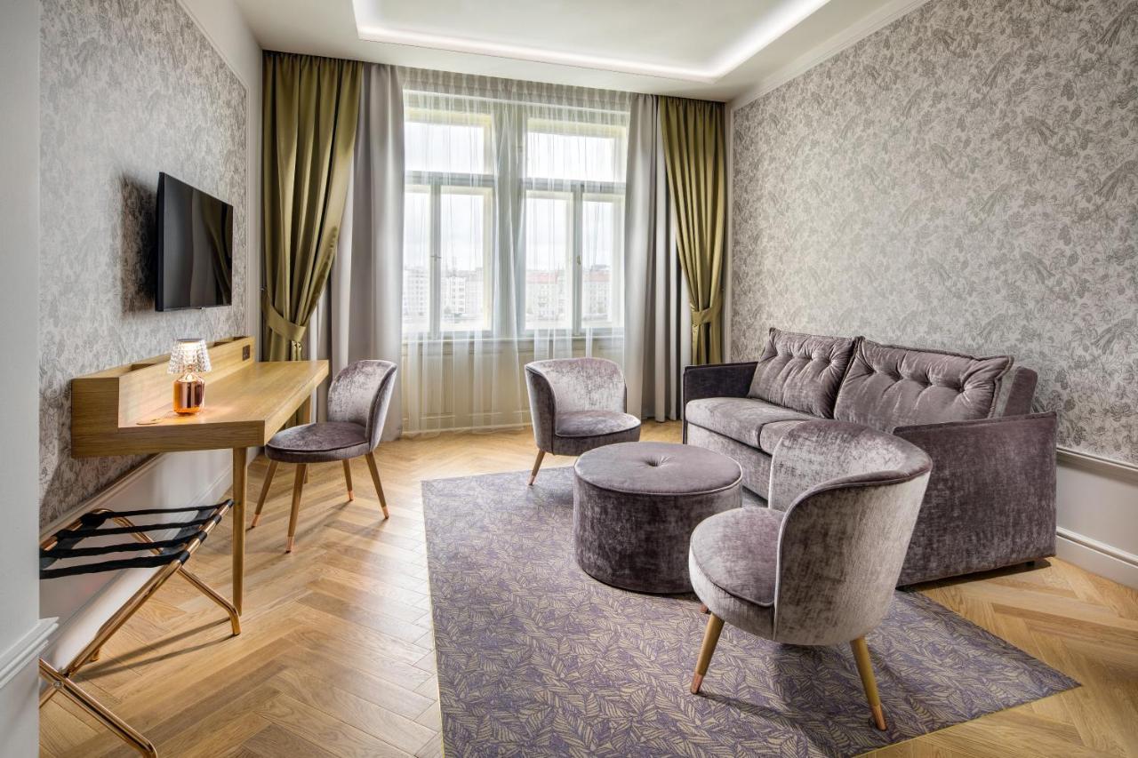 Mamaison Hotel Riverside Prague Exterior photo Suite