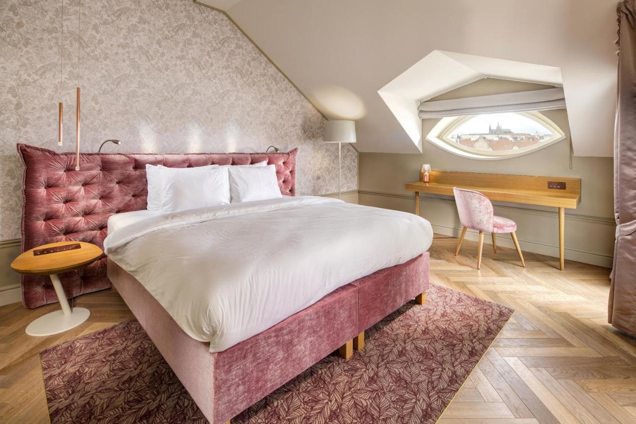 Mamaison Hotel Riverside Prague Exterior photo Deluxe room