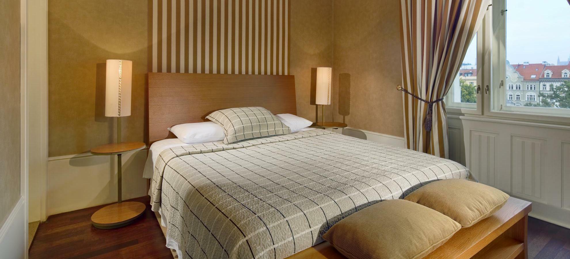 Mamaison Hotel Riverside Prague Exterior photo A bed